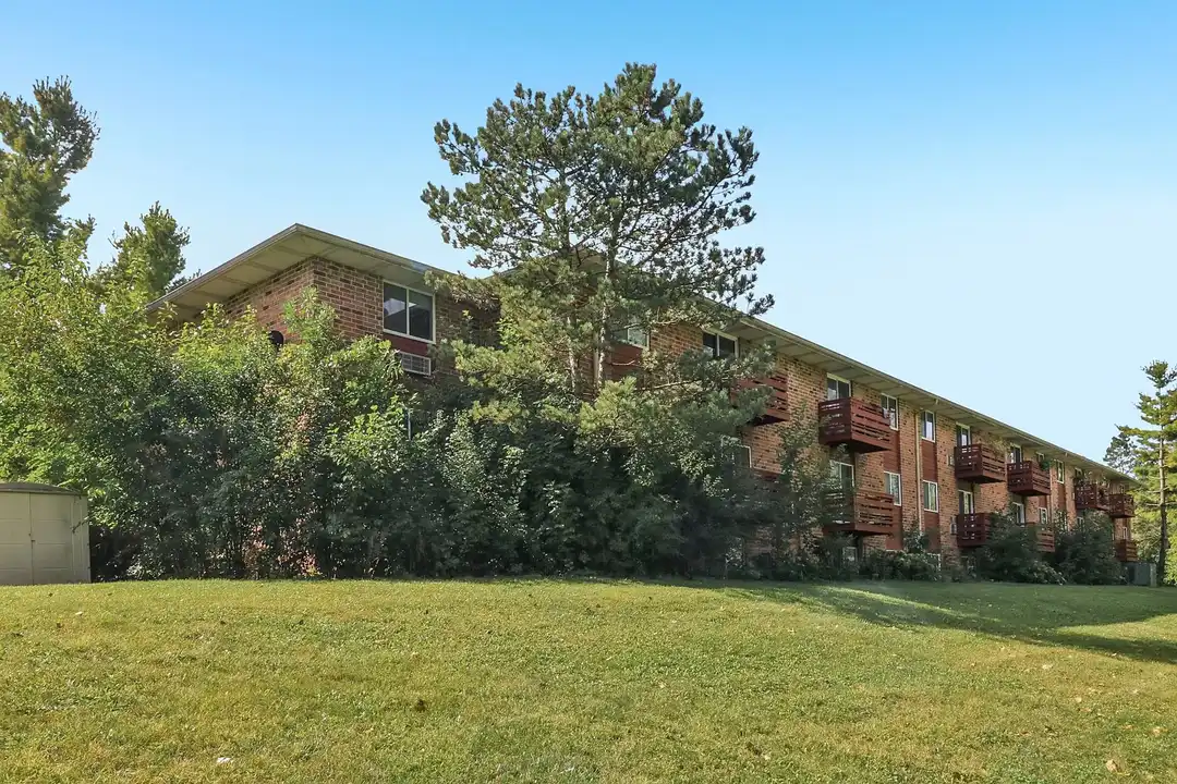 Heritage Green Apartments – photo 1 of 9