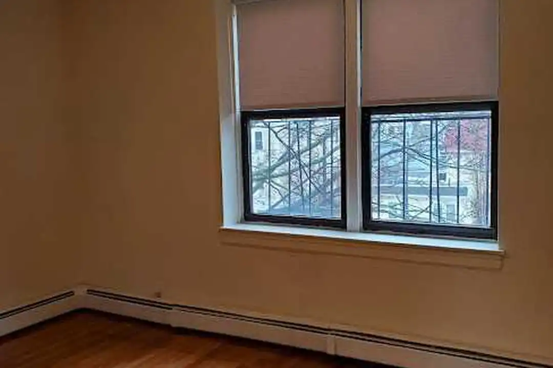 15 Victory Rd - View 6