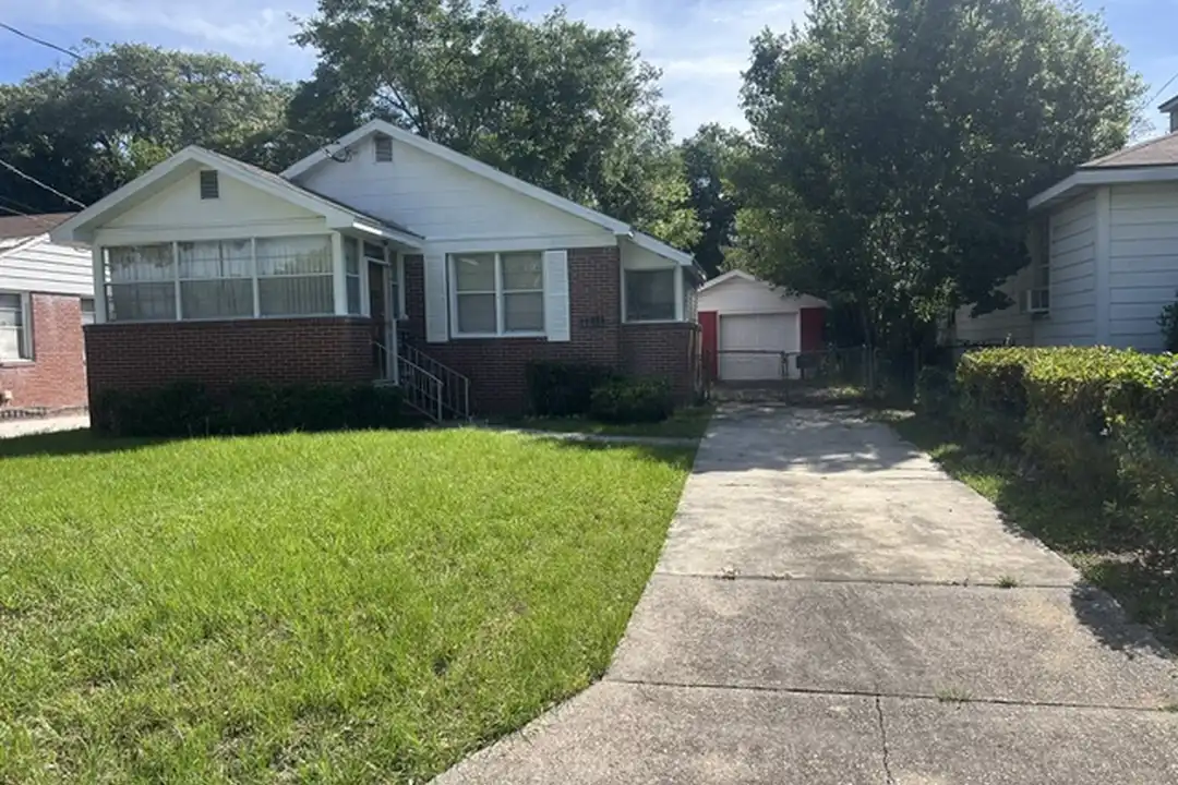 7511 N Shore Dr – pohled 2