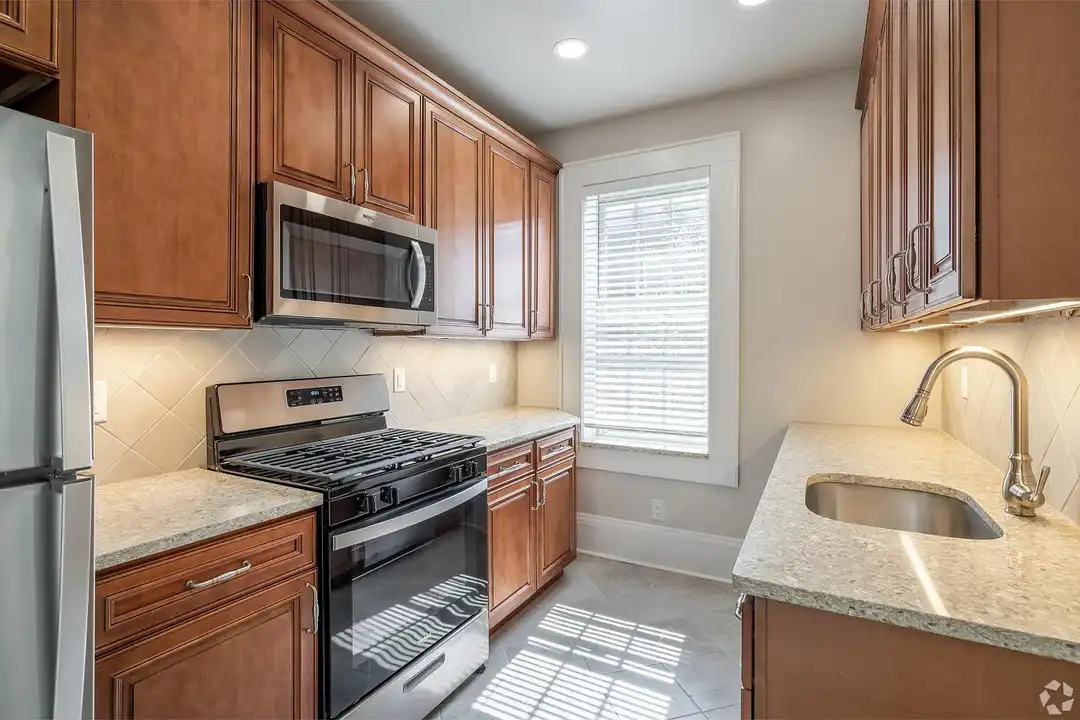 Worthington House Apartments - View 5
