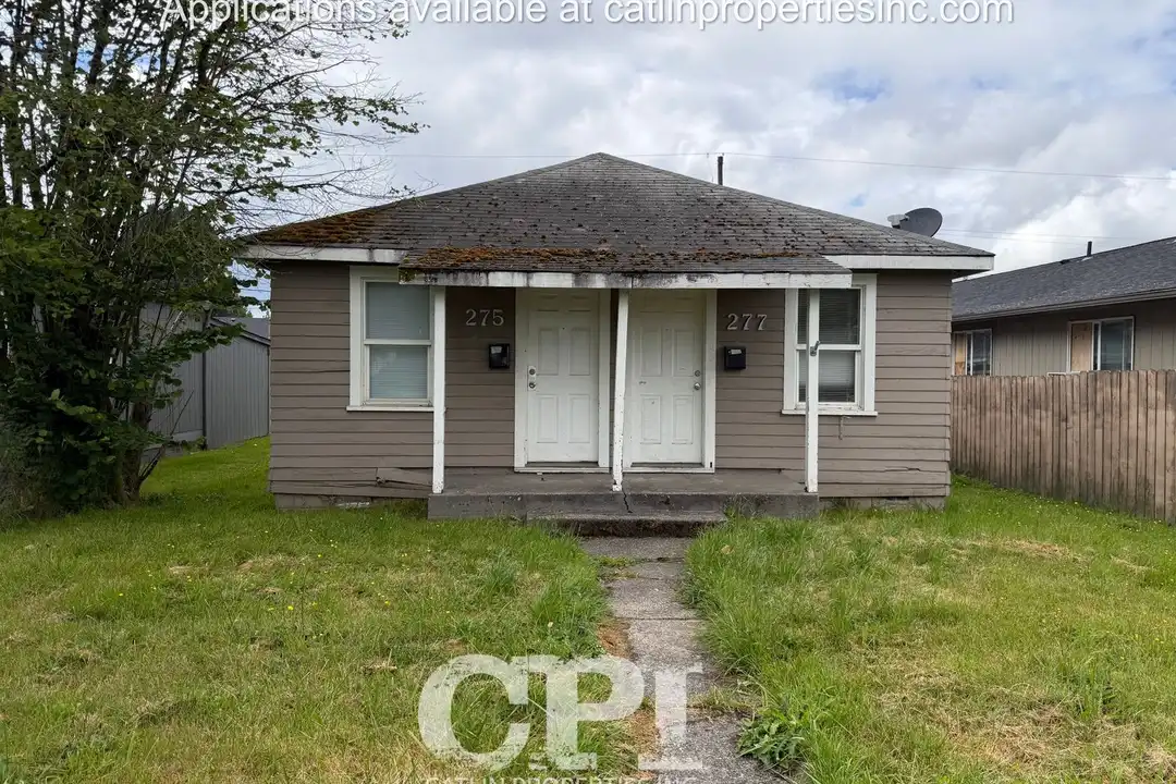 275 Baltimore St – photo 1 of 10
