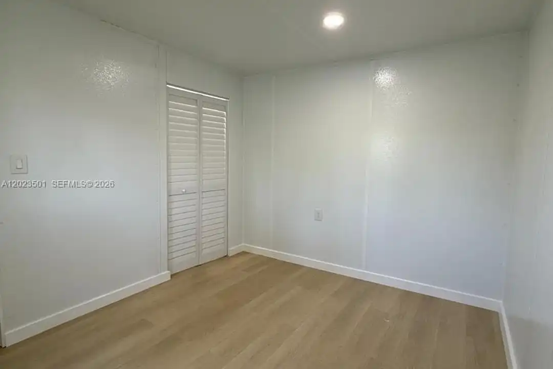 Apartment in Homestead - View 5