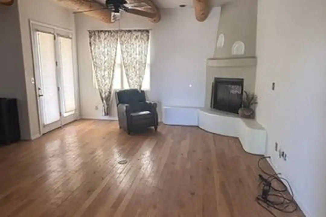 1429 Tiffany Ln SE - View 6