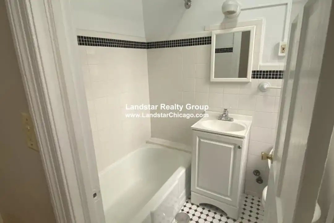6912 N Ravenswood Ave - View 6