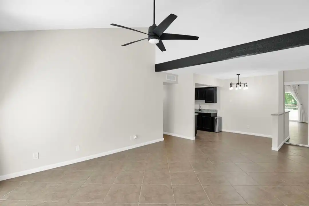 Apartment in Scottsdale - More
