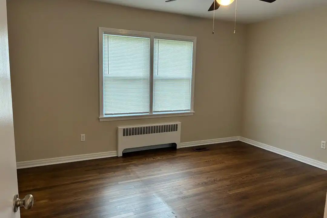 2520 Proctor Knott Dr - View 5