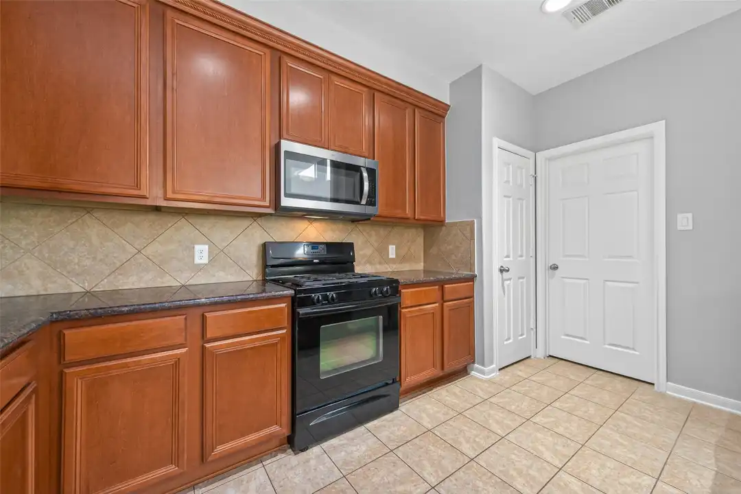 3646 Standing Rock Dr - View 4