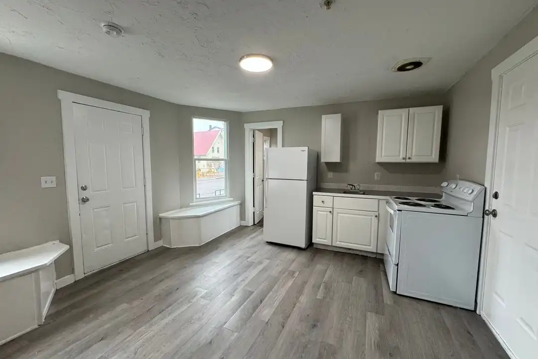2903 E Olympic Ave unit #3 – photo 1 of 5