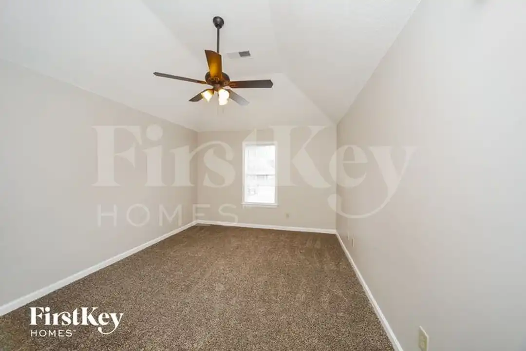 4194 Rainey Woods Dr - More