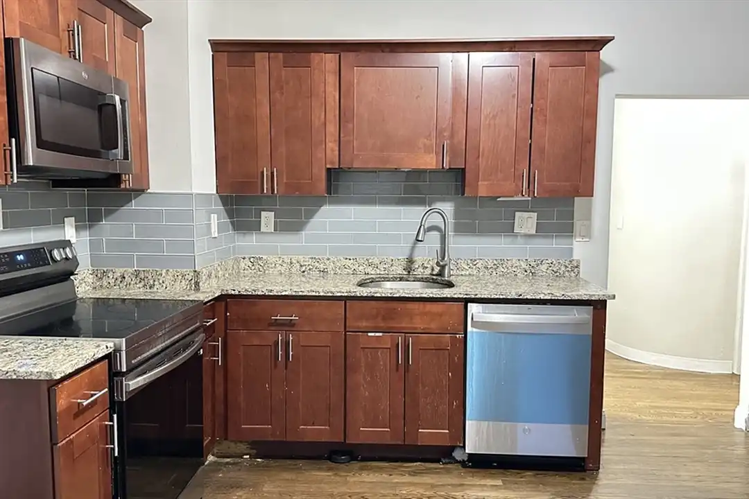 3110 Washington St unit C - Więcej