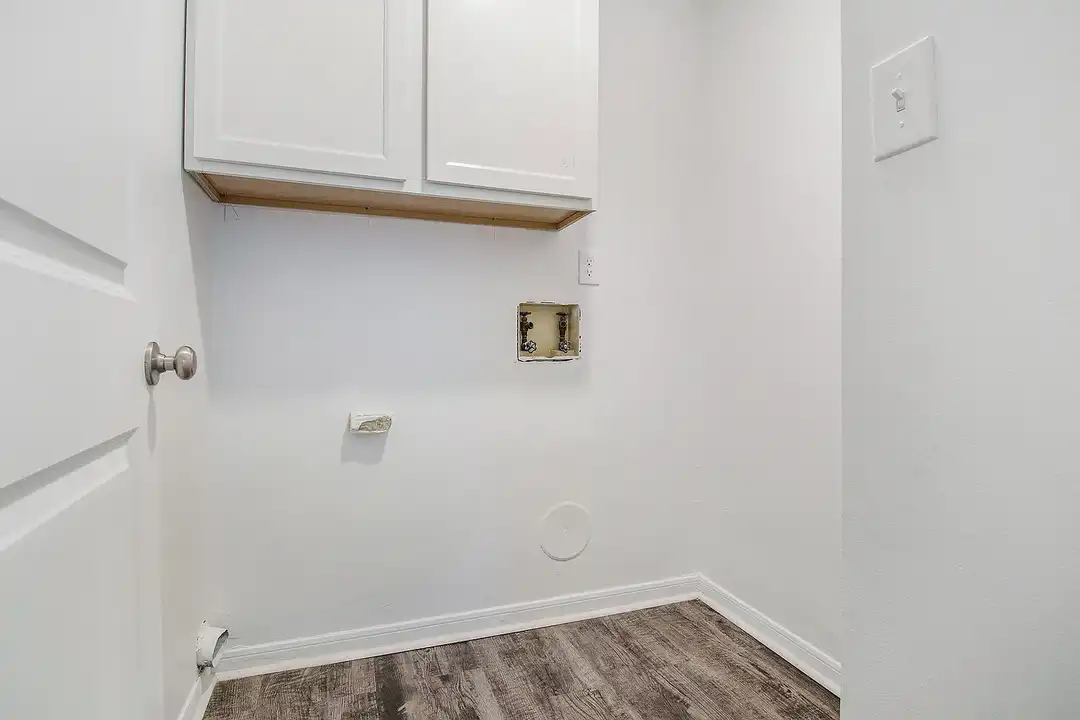 Greendale Apartments – photo 1 of 28