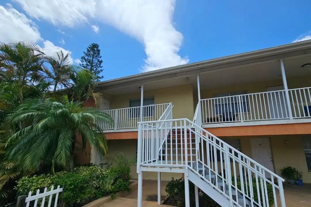117 N Evergreen Ave #201 – photo 1