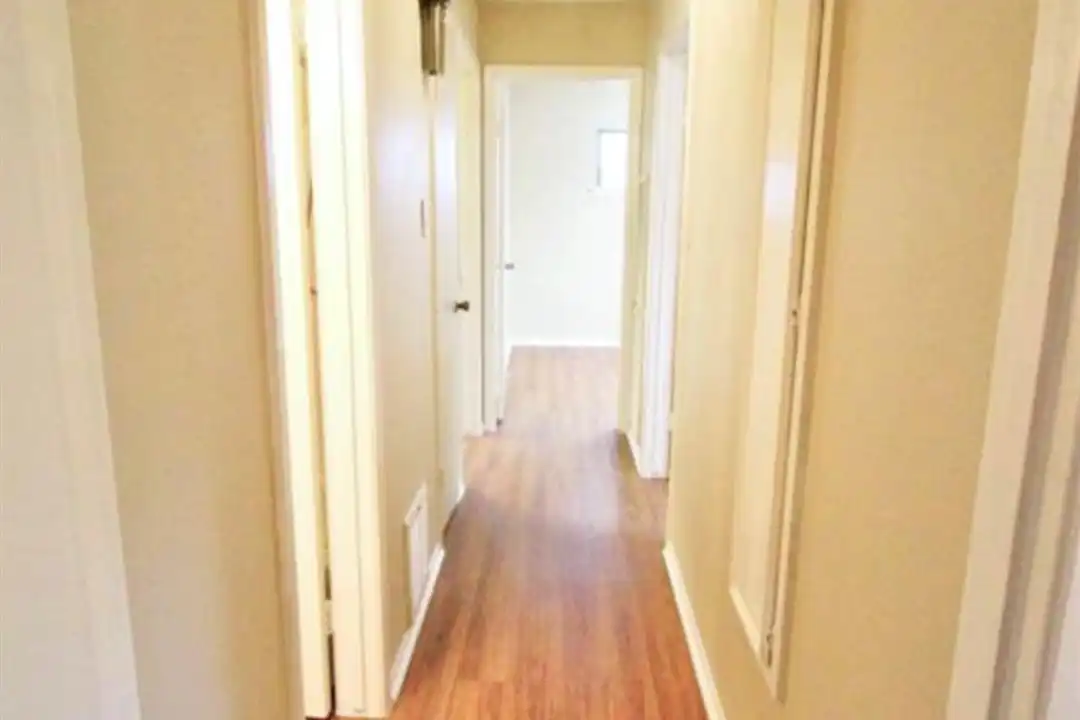 801 E Stadium Ct - More