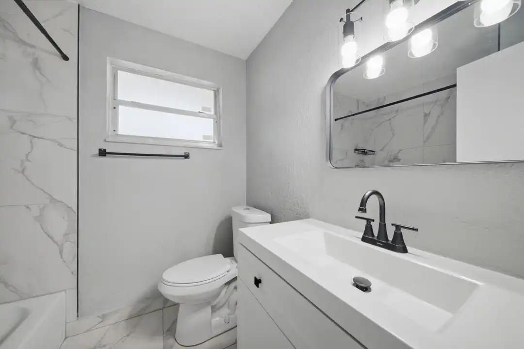 4681 SW 43rd Terrace unit 2 - View 5