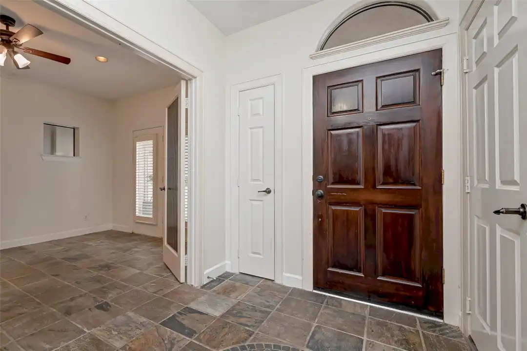 Apartment in Houston - View 4