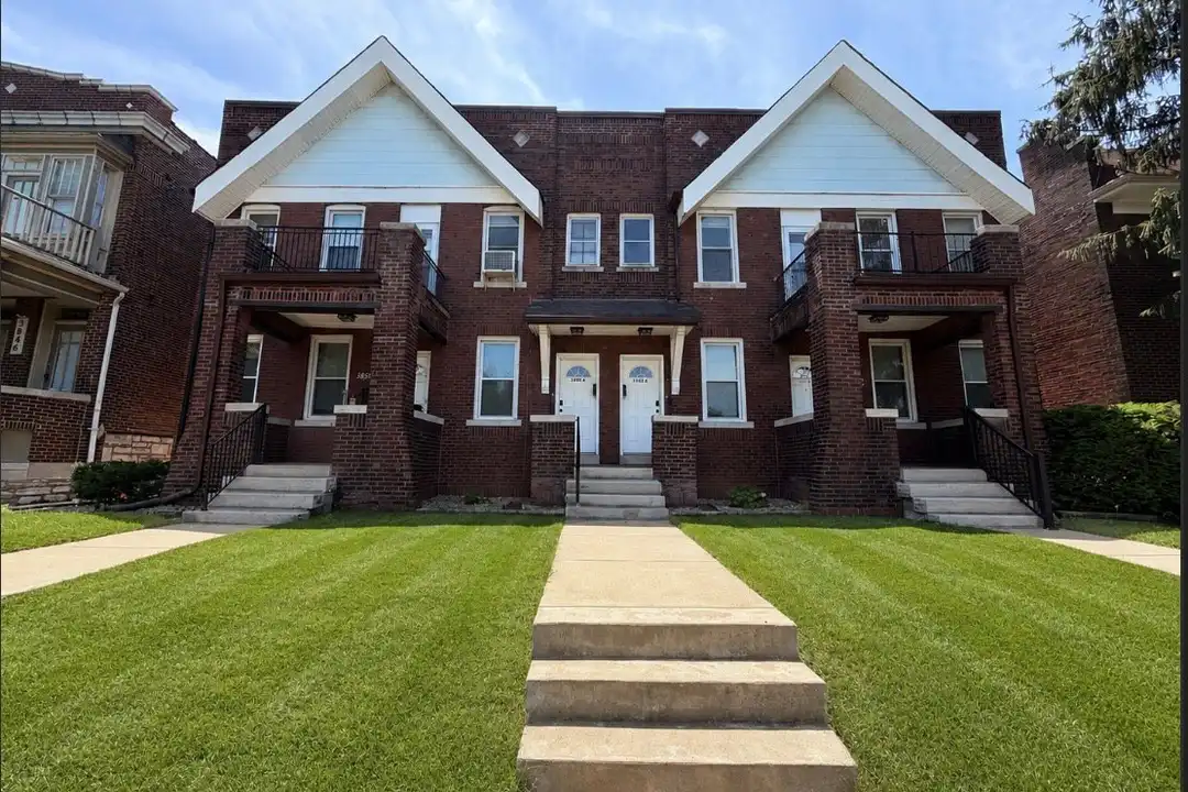 3850 De Tonty St unit 3850A – photo 1