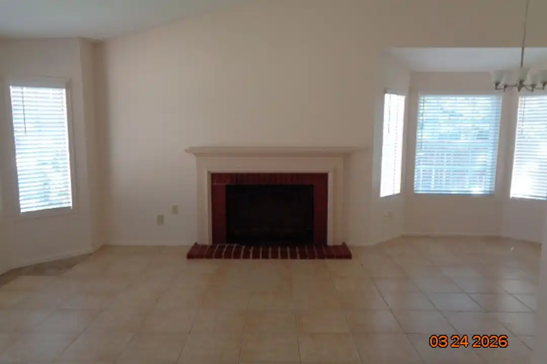 39709 Larkspur Dr - View 2