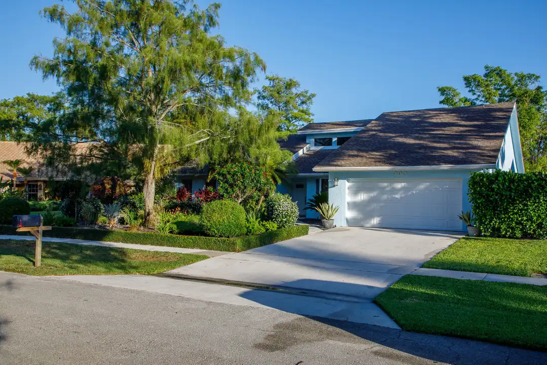 900 Cosmos Ct - View 2
