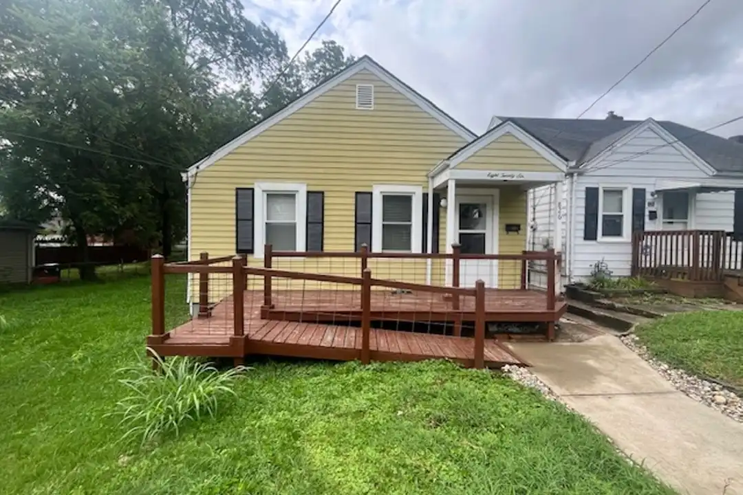 826 W Whitney Ave – photo 1