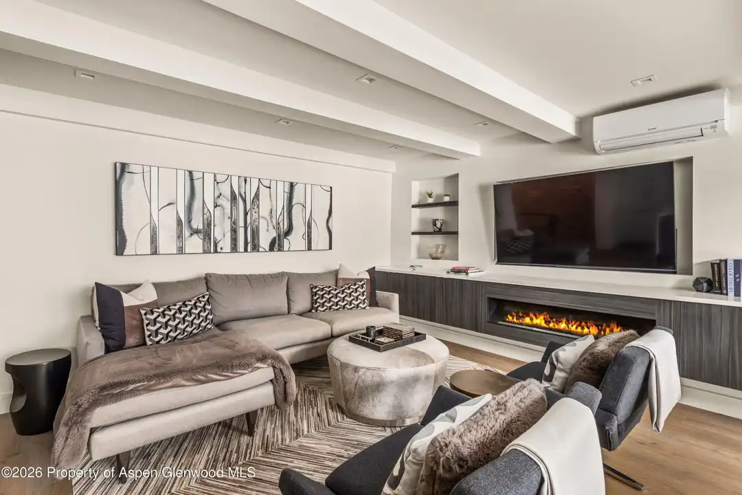 Apartment in Aspen - View 2