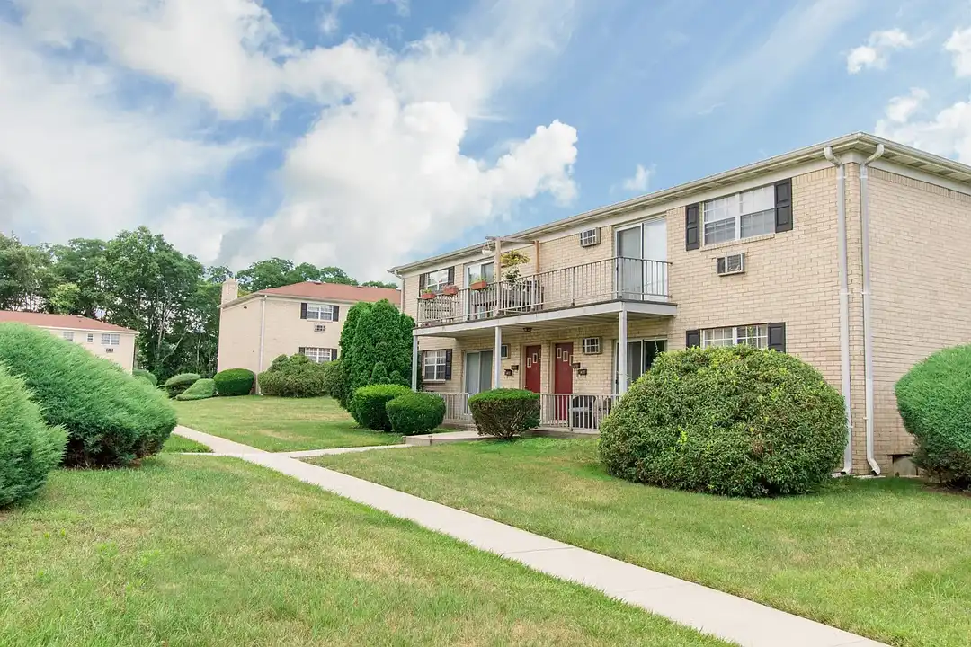 West Park Manor – photo 1 of 13