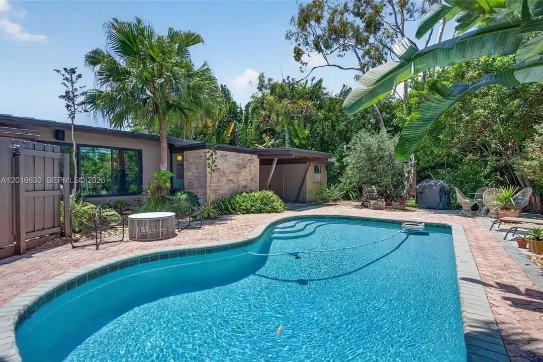 3781 NE 13th Ave - View 2