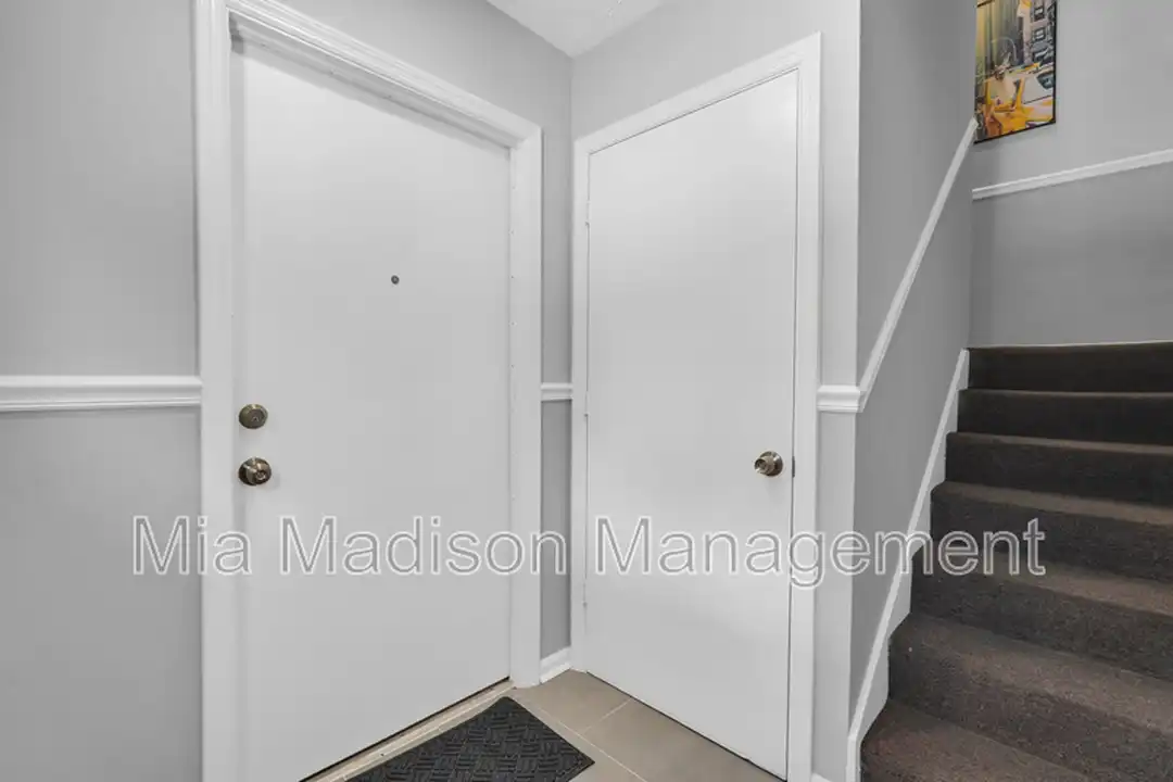111 E Mell St unit # 12 - View 2