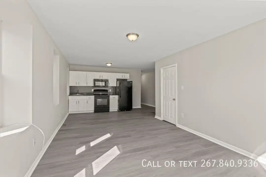 1016 S 52nd St - Поглед 3