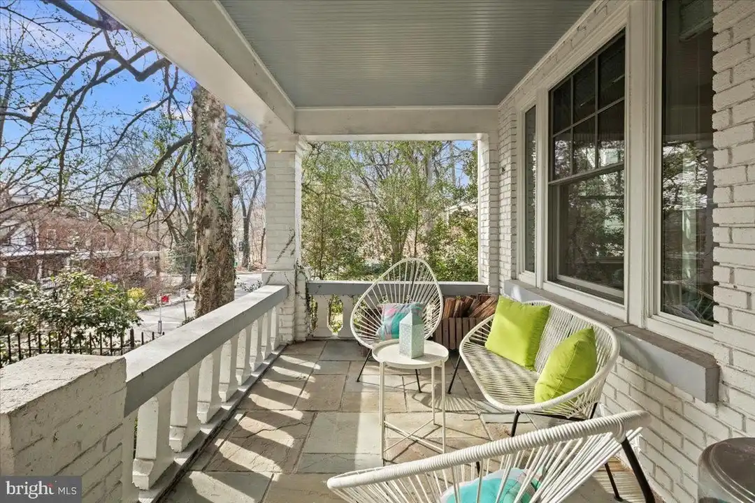 2017 Klingle Rd NW - View 2