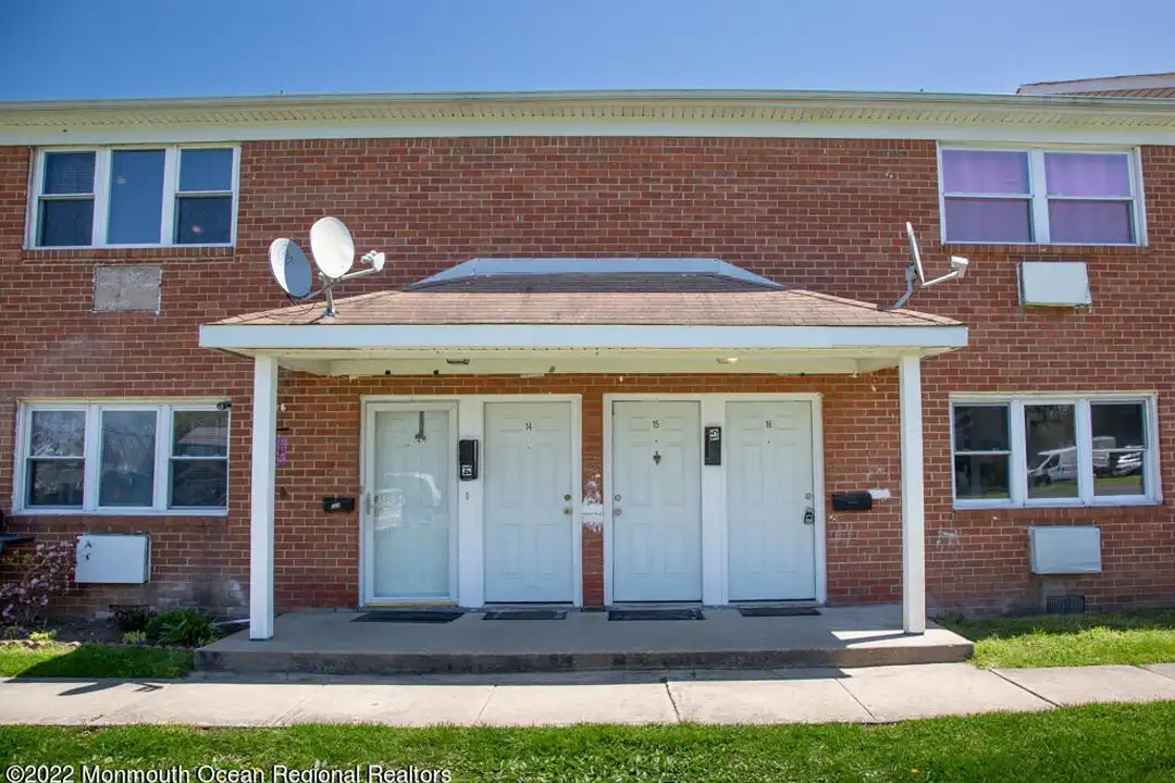 65 Steiner Ave #20 – photo 1 of 12