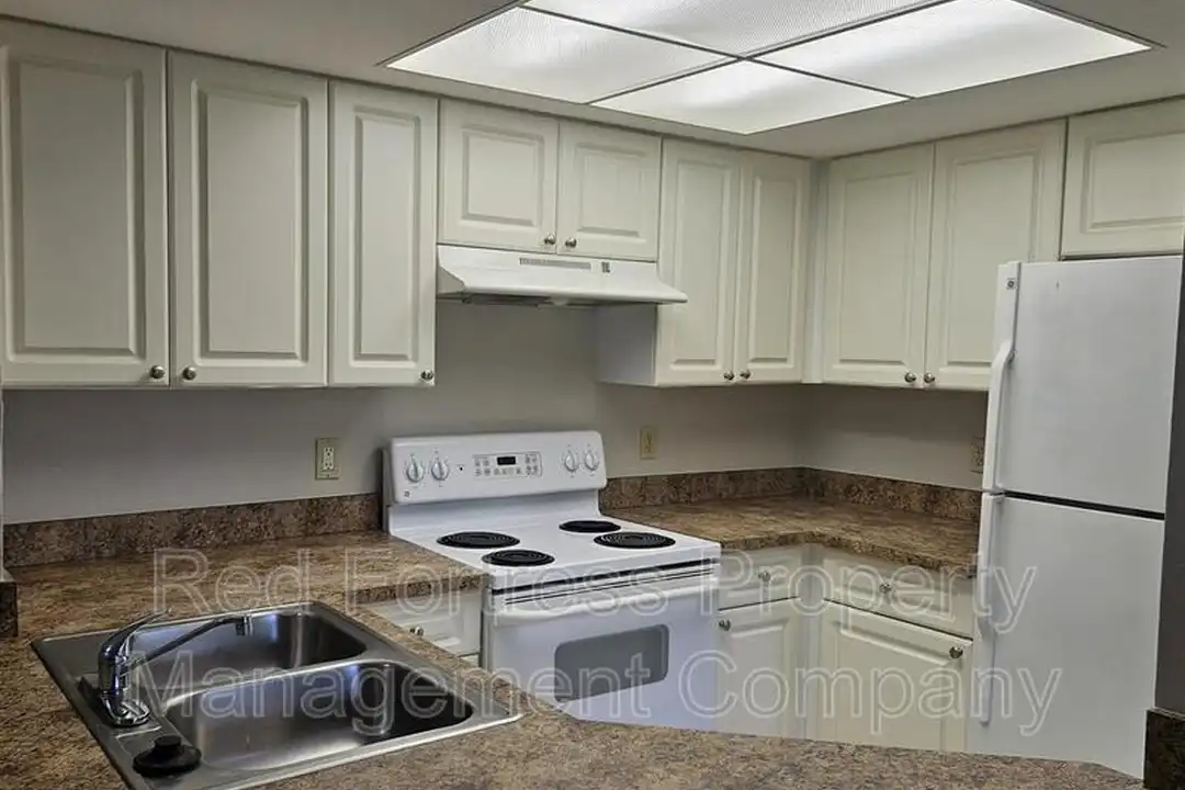 3100 Seasons Way unit # 113 - More