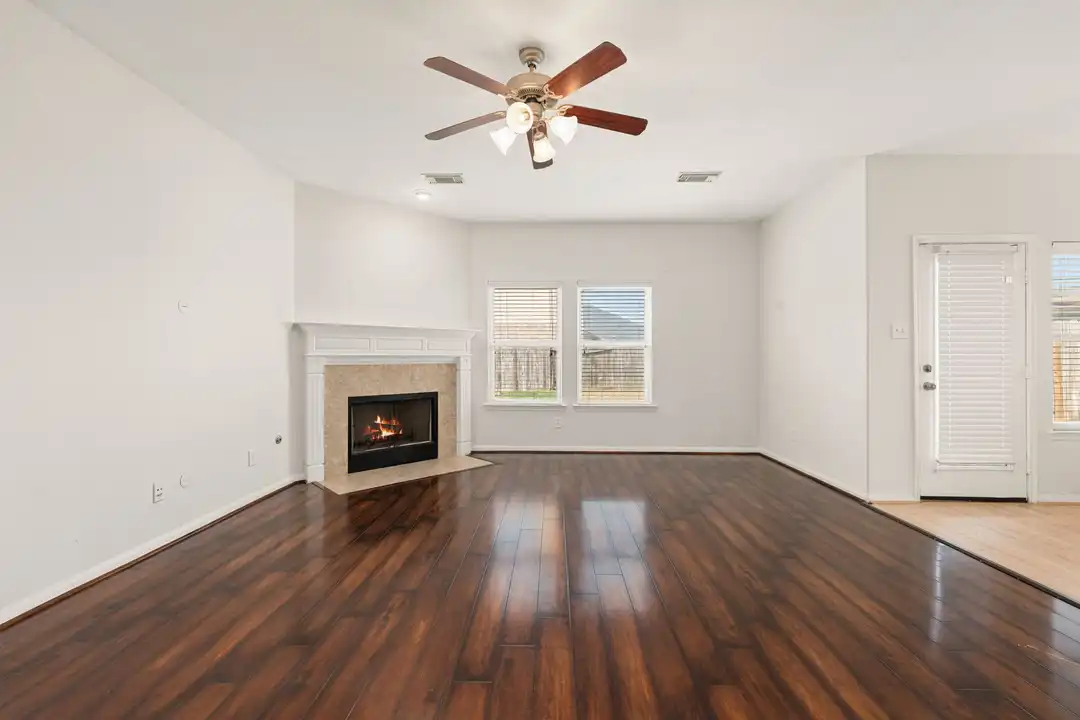 21426 Venture Park Dr - View 6
