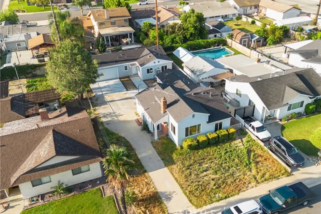 House in Chino - View 2