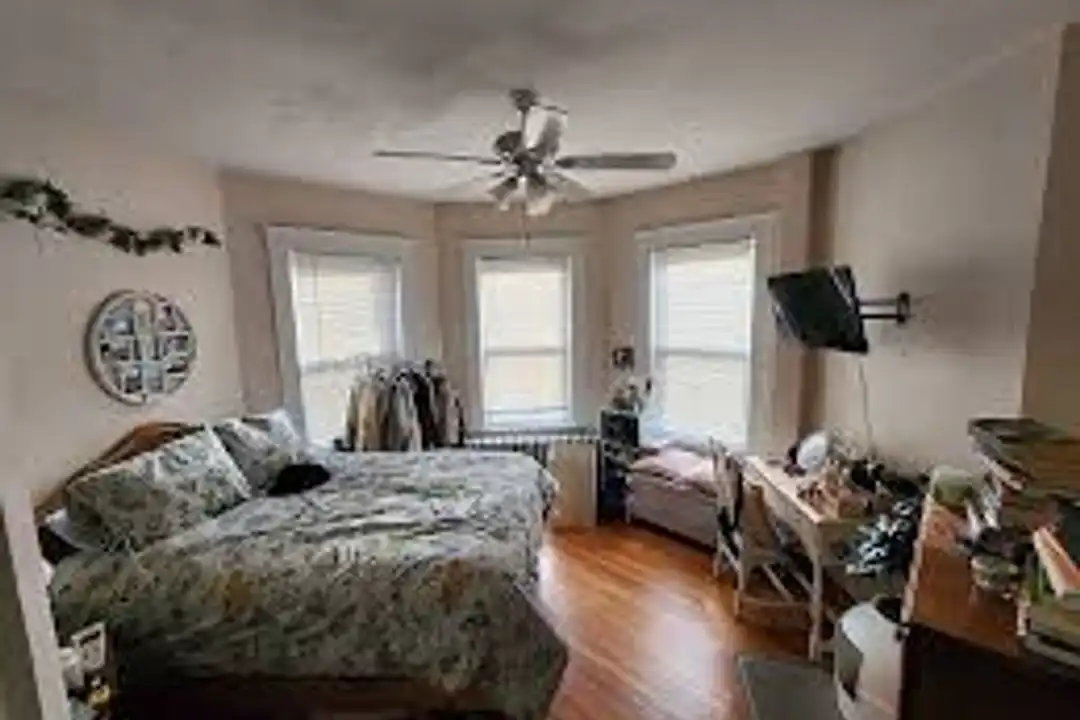 137 Brooks St - View 3