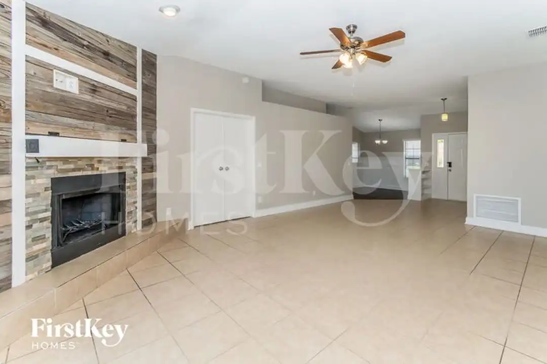 8021 Weather Vane Dr - View 4