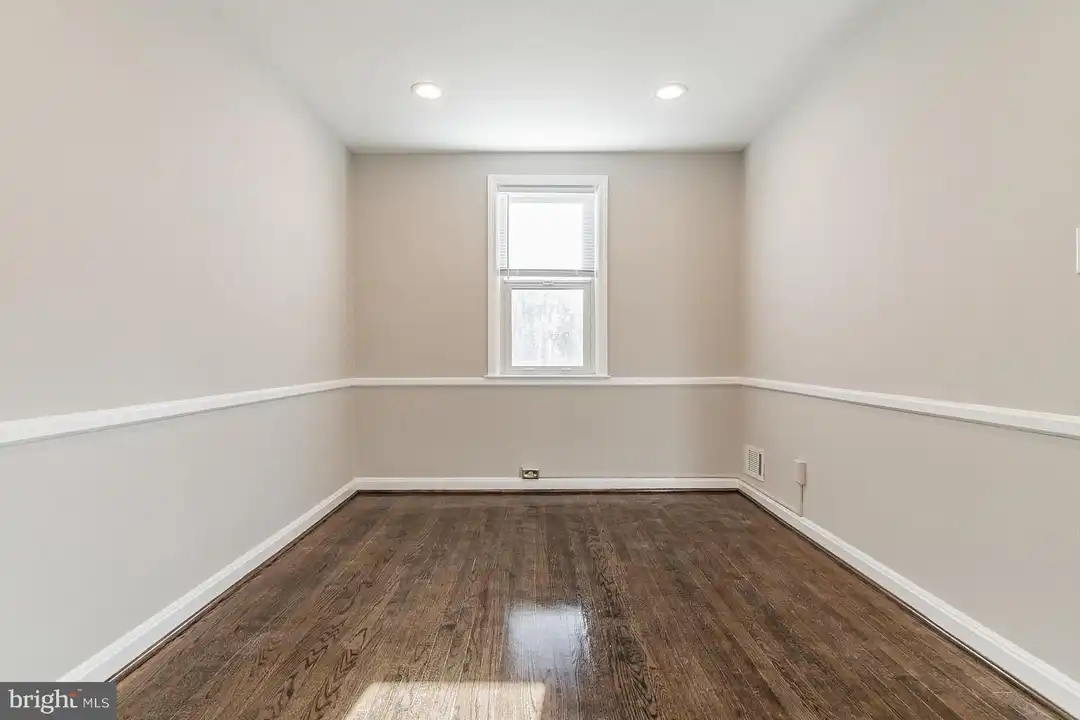 413 Rogers Ave - View 6