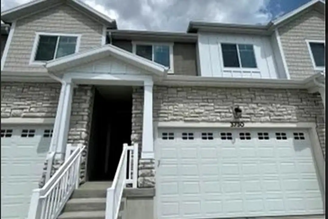3730 W 1650 N – photo 1 of 10