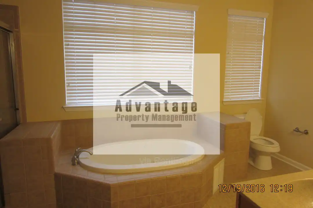 1069 Park Row N - View 6