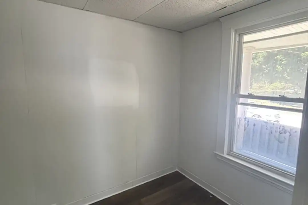6819 Hope Ave – další