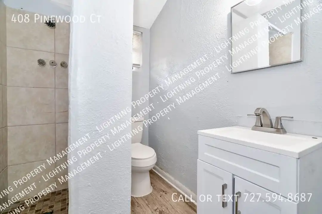 408 Pinewood Ct - View 4