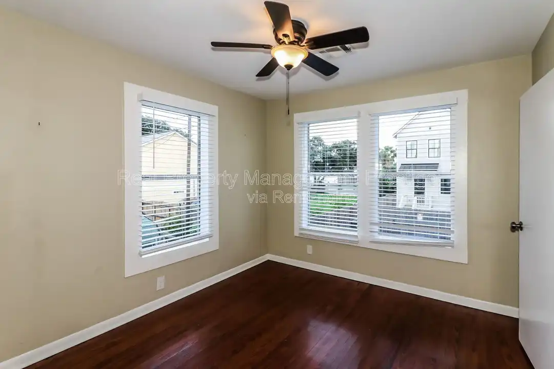 4715 Avenue P 1/2 unit 1/2 REAR - View 6