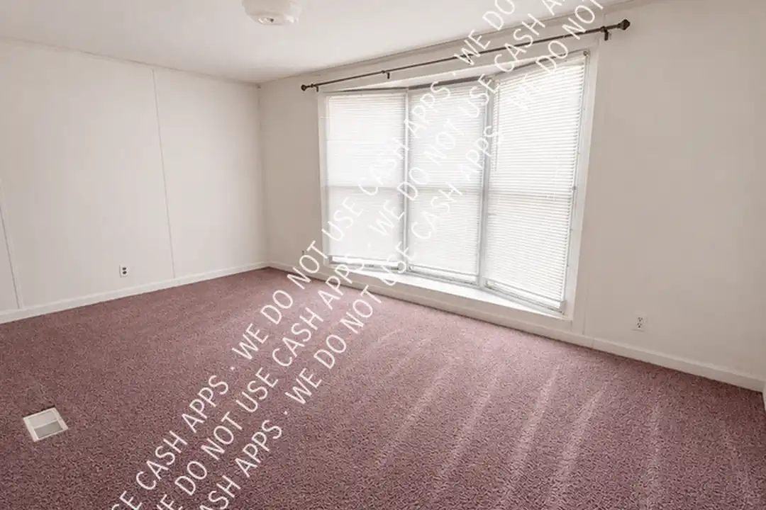 2307 N John Redditt Dr - View 5