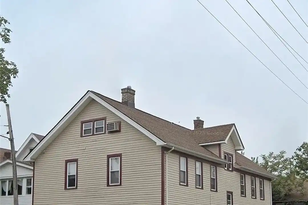 1304 W 64th St #5 – photo 1