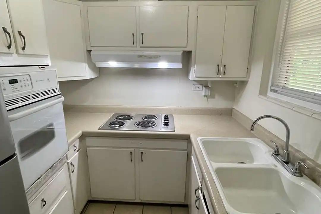 1025 Venita Dr - View 4