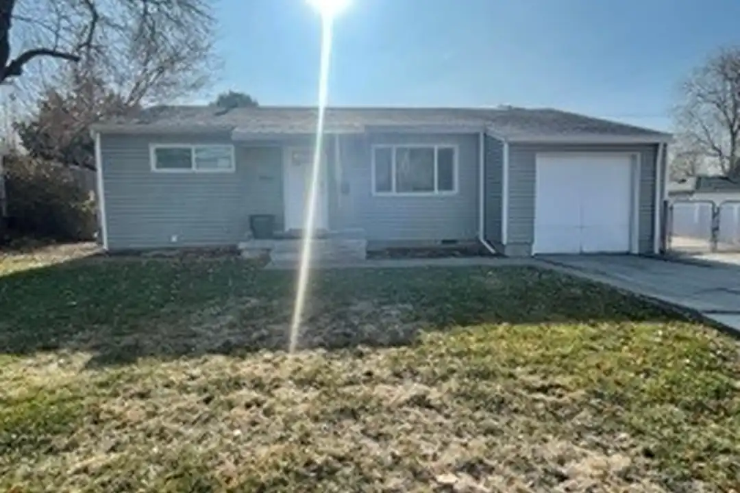 1030 E Atkin Ave – photo 1
