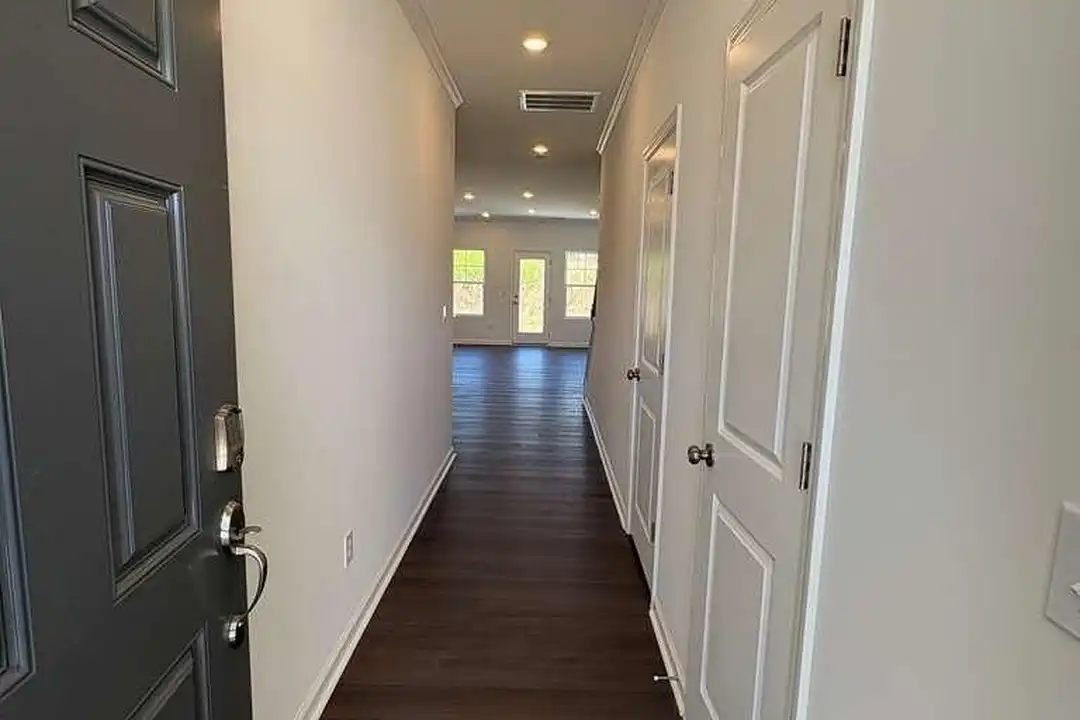 Apartment in Sanford - More