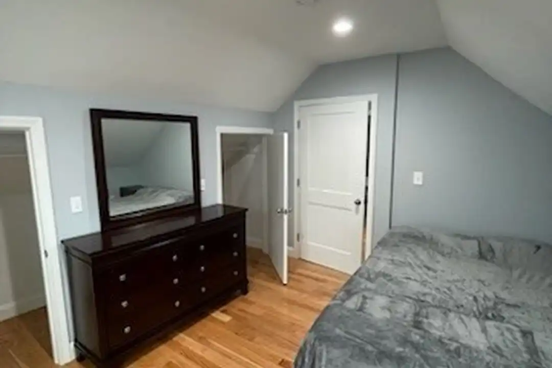 11 Frederick Rd unit 2 - More