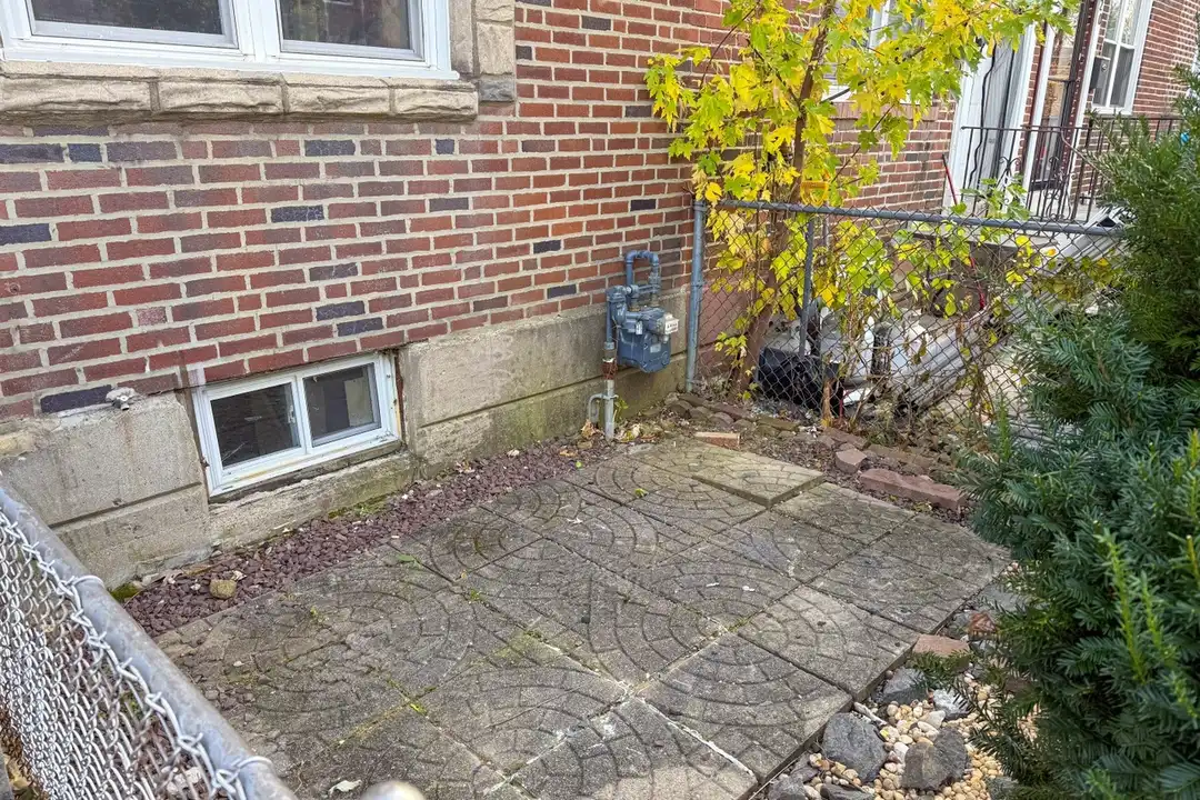 116 W Berkley Ave - View 2