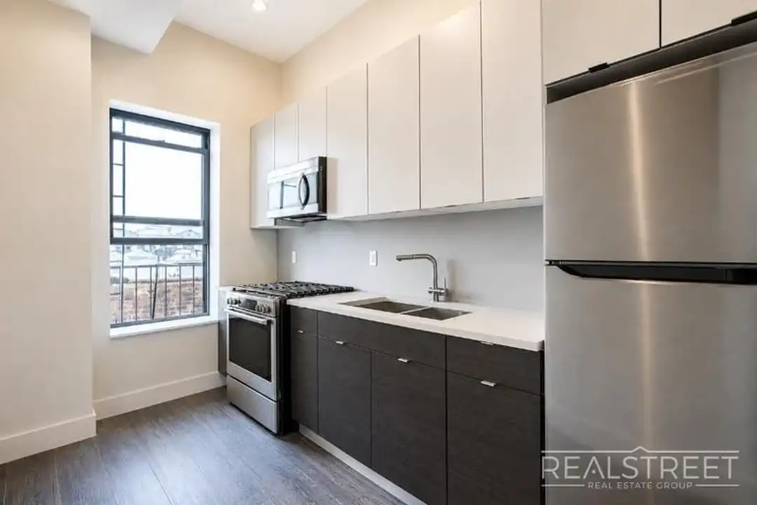 1578 Union St #2C - View 2
