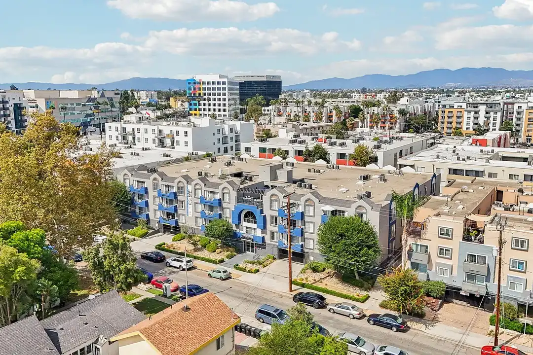 Windfaire Apartments - More